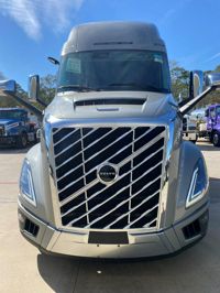 2025 Volvo VNL64T860