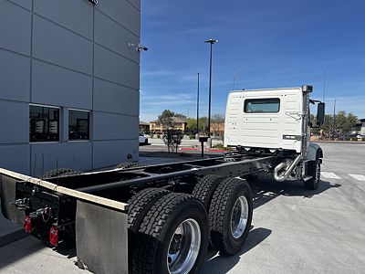 2026 Volvo VHD64F300