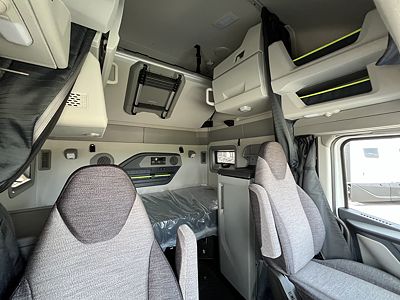 2026 Volvo VNL64T860