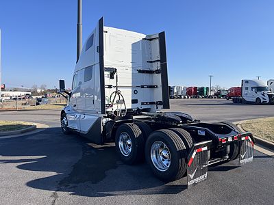 2027 Volvo VNL64T860