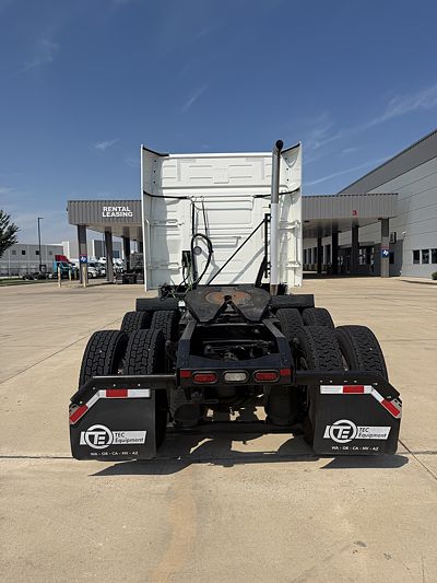 2023 Volvo VNL64T740