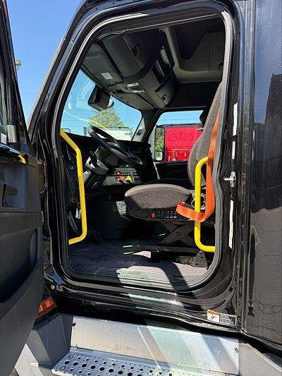 2024 Freightliner CASCADIA 126