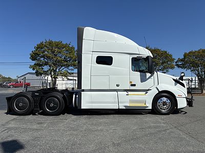 2023 Volvo VNL64T740