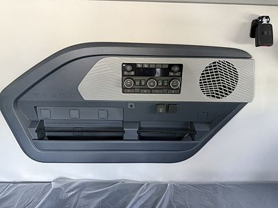 2027 Volvo VNL64T860