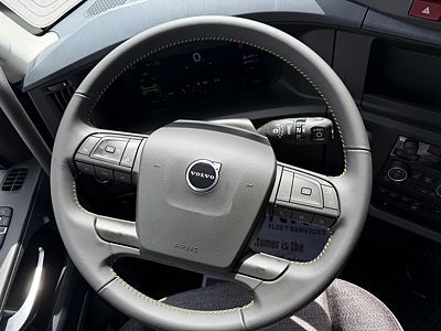 2027 Volvo VNL64T860
