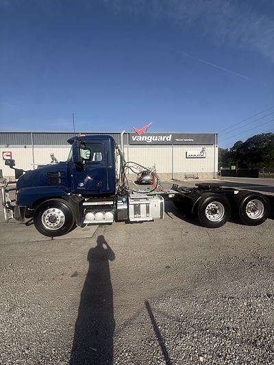 2022 Mack ANTHEM 64T