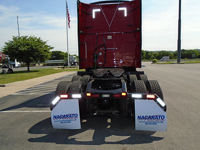 2022 Volvo VNL64T760