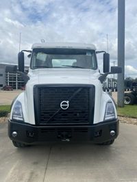2025 Volvo VNX84T300