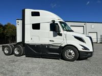 2025 Volvo VNL64T660