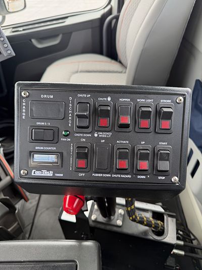 2026 Volvo VHD64F300