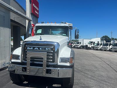 2027 Mack GR104F