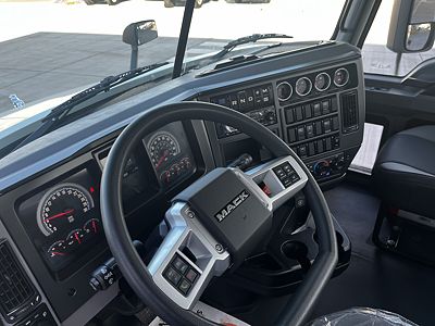 2026 Mack ANTHEM 64T