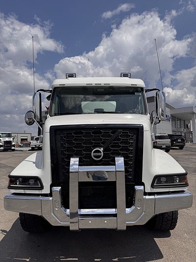 2026 Volvo VHD64B300