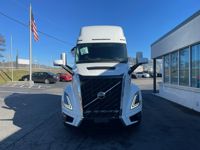 2025 Volvo VNL64T860