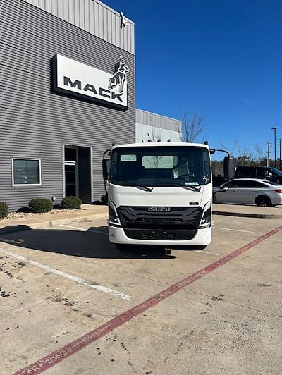 2026 Isuzu NPR-HD