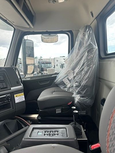 2026 Volvo VHD64B300