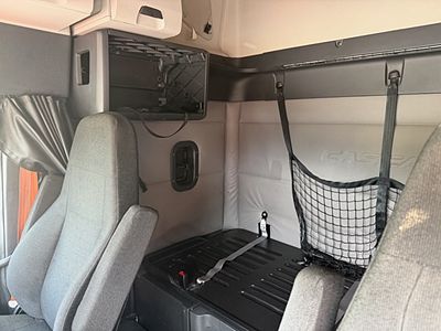 2019 Freightliner CASCADIA 126