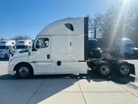 2020 Freightliner CASCADIA 126
