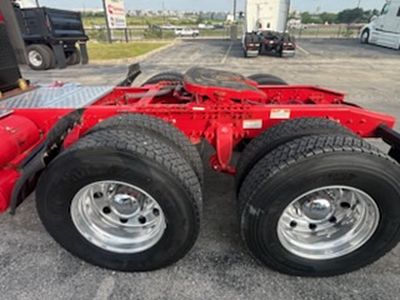 2020 Freightliner CASCADIA 126
