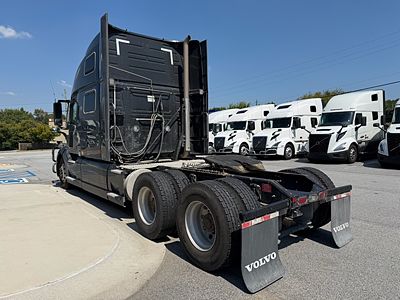 2023 Volvo VNL64T860