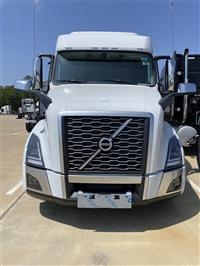 2025 Volvo VNL64T740