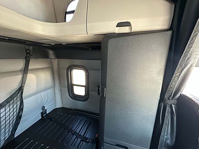 2022 Freightliner CASCADIA 126