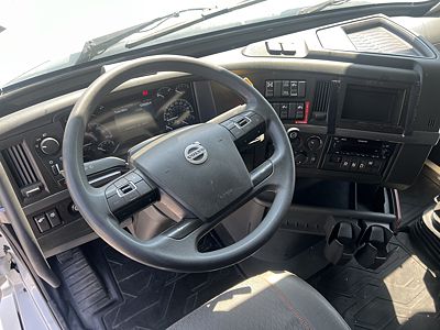 2023 Volvo VNL64T760