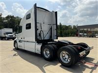 2022 Volvo VNL64T860