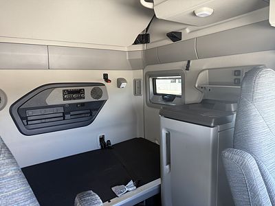 2026 Volvo VNL64T860