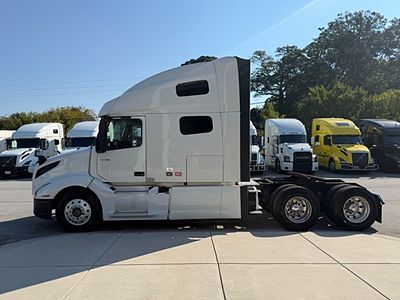 2023 Volvo VNL64T760