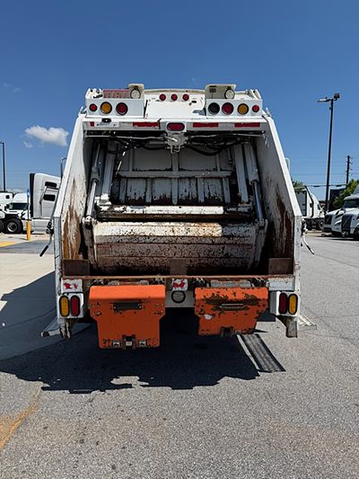 2016 Freightliner M2 106