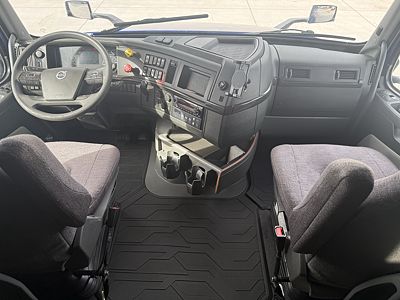 2024 Volvo VNL64T860