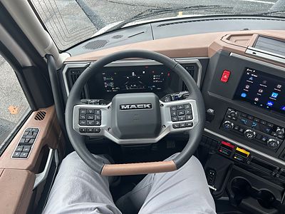 2027 Mack AN64TV04