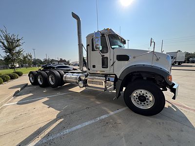 2026 Mack GRANITE 84FT