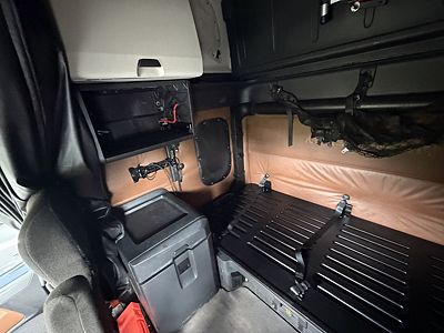 2022 Freightliner CASCADIA 126