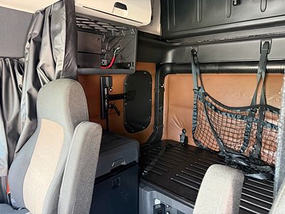 2022 Freightliner CASCADIA 126