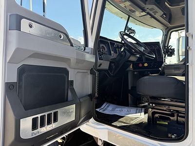 2022 Mack PIN64T