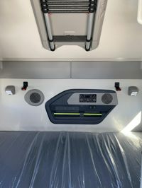 2025 Volvo VNL64T860