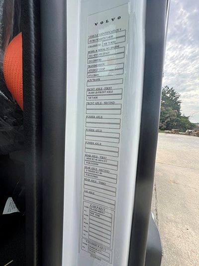 2026 Volvo VHD64F300