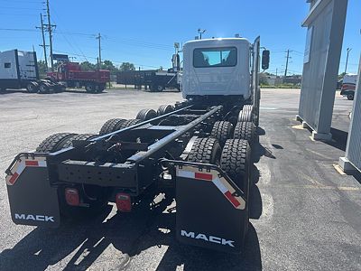 2027 Mack GR104F