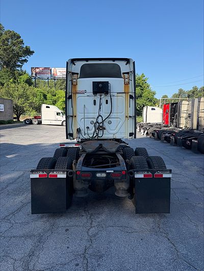2019 Freightliner CASCADIA 126