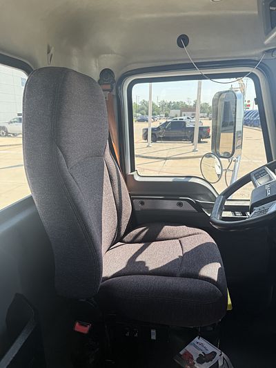 2021 Mack GR64F