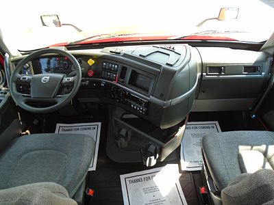 2022 Volvo VNL64T760