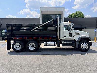 2018 Mack GU713