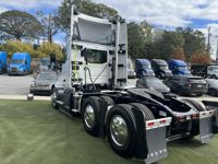 2025 Volvo VNL64T300