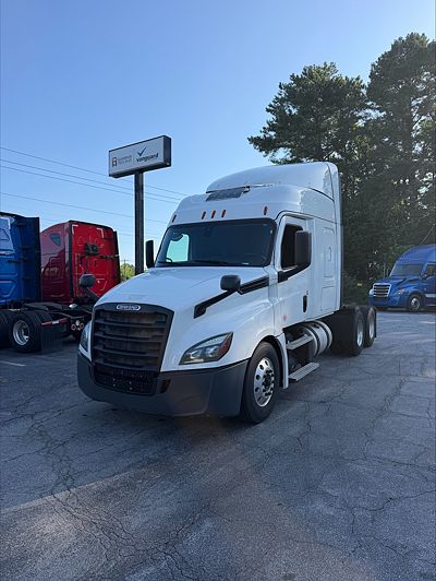 2019 Freightliner CASCADIA 126