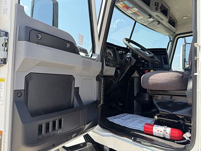 2020 Mack ANTHEM 64T