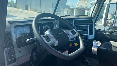 2026 Mack PINNACLE 64T