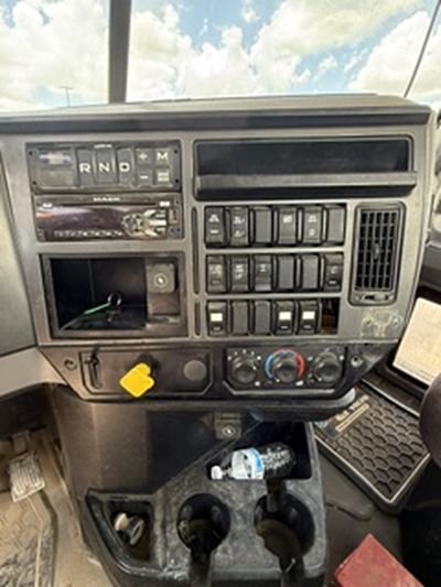 2018 Mack GU713