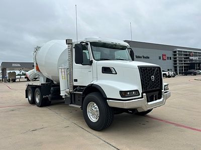 2026 Volvo VHD64B300